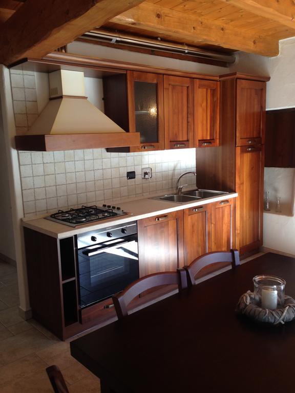 Maison Des Challant Challand Saint Victor Luaran gambar