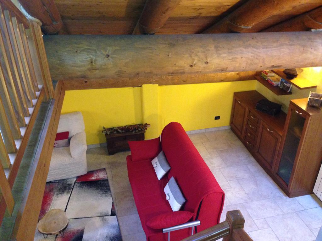 Maison Des Challant Challand Saint Victor Luaran gambar